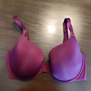 Victoria's Secret T-Shirt Lightly Lined Demi Bra - Size 32DDD